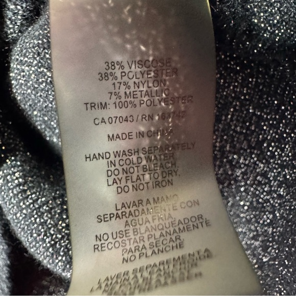 Sioni Milano top long sleeve collar sparkly black silver new with tags shimmer - Picture 8 of 8